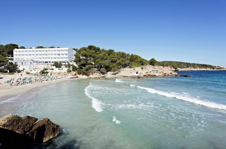 Grupotel Ibiza Beach Resort (adults only) <div class="m-page-header__rating"><span class="m-page-header__rating--star"></span><span class="m-page-header__rating--star"></span><span class="m-page-header__rating--star"></span><span class="m-page-header__rating--star"></span></div>