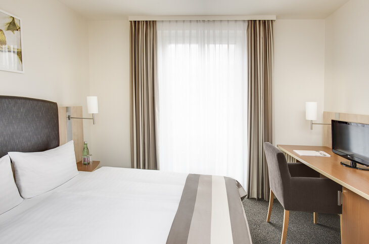 IntercityHotel Wien - Erlebnisreise <div class="m-page-header__rating"><span class="m-page-header__rating--star"></span><span class="m-page-header__rating--star"></span><span class="m-page-header__rating--star"></span><span class="m-page-header__rating--star"></span></div>
