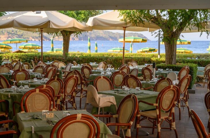 Acacie Residenz <div class="m-page-header__rating"><span class="m-page-header__rating--star"></span><span class="m-page-header__rating--star"></span><span class="m-page-header__rating--star"></span><span class="m-page-header__rating--star"></span></div>