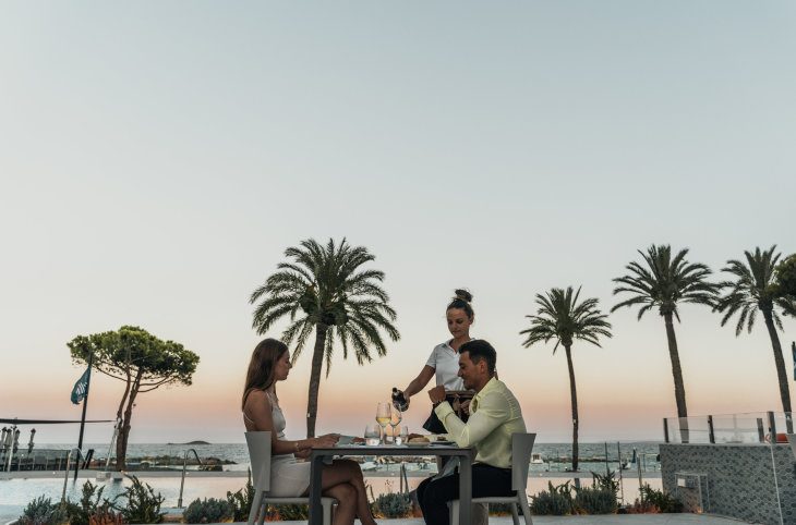 The Ibiza Twiins Hotel <div class="m-page-header__rating"><span class="m-page-header__rating--star"></span><span class="m-page-header__rating--star"></span><span class="m-page-header__rating--star"></span><span class="m-page-header__rating--star"></span><span class="m-page-header__rating--s ">s</span></div>