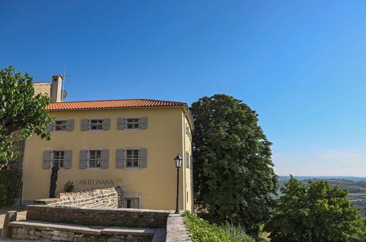 B&B Artegnana 1798 <div class="m-page-header__rating"><span class="m-page-header__rating--star"></span><span class="m-page-header__rating--star"></span><span class="m-page-header__rating--star"></span><span class="m-page-header__rating--star"></span></div>