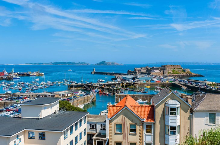 Hotel de France <div class="m-page-header__rating"><span class="m-page-header__rating--star"></span><span class="m-page-header__rating--star"></span><span class="m-page-header__rating--star"></span><span class="m-page-header__rating--star"></span></div>