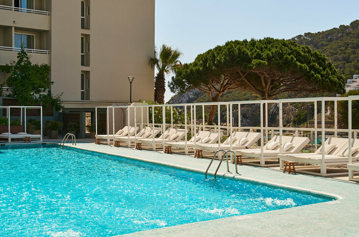 Hyde Ibiza <div class="m-page-header__rating"><span class="m-page-header__rating--star"></span><span class="m-page-header__rating--star"></span><span class="m-page-header__rating--star"></span><span class="m-page-header__rating--star"></span></div>