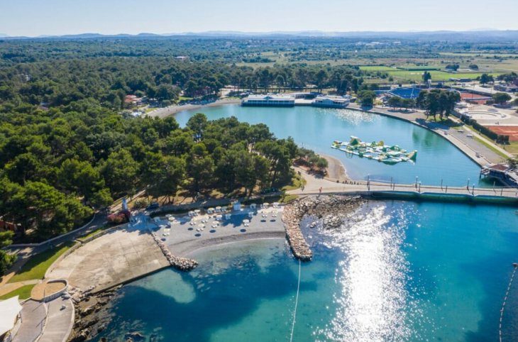 Istrian Villas Plava Laguna <div class="m-page-header__rating"><span class="m-page-header__rating--star"></span><span class="m-page-header__rating--star"></span><span class="m-page-header__rating--star"></span><span class="m-page-header__rating--star"></span></div>