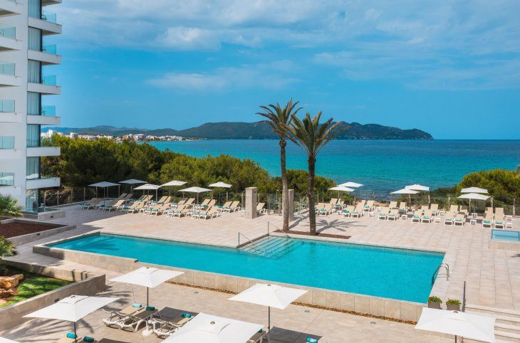 Iberostar Waves Cala Millor (adults only) <div class="m-page-header__rating"><span class="m-page-header__rating--star"></span><span class="m-page-header__rating--star"></span><span class="m-page-header__rating--star"></span><span class="m-page-header__rating--star"></span></div>