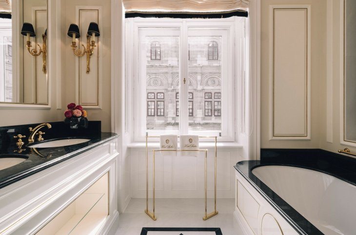 Hotel Sacher Wien <div class="m-page-header__rating"><span class="m-page-header__rating--star"></span><span class="m-page-header__rating--star"></span><span class="m-page-header__rating--star"></span><span class="m-page-header__rating--star"></span><span class="m-page-header__rating--star"></span><span class="m-page-header__rating--s ">s</span></div>