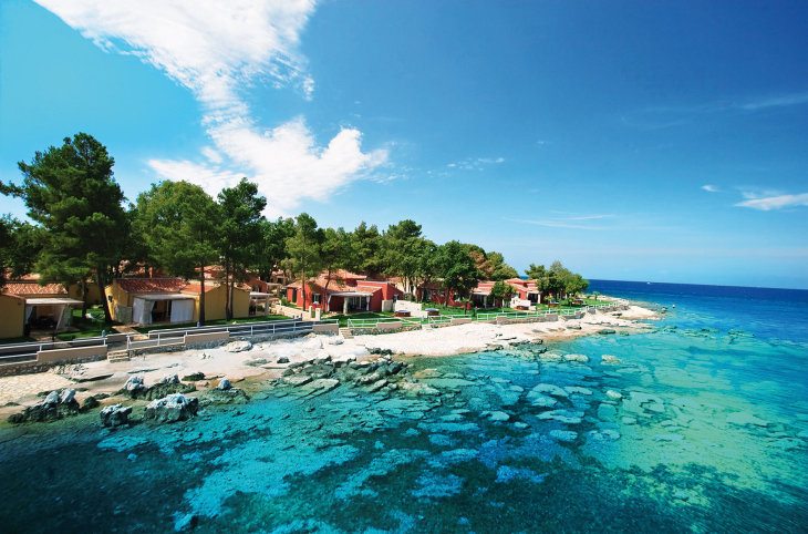 Istrian Villas Plava Laguna <div class="m-page-header__rating"><span class="m-page-header__rating--star"></span><span class="m-page-header__rating--star"></span><span class="m-page-header__rating--star"></span><span class="m-page-header__rating--star"></span></div>