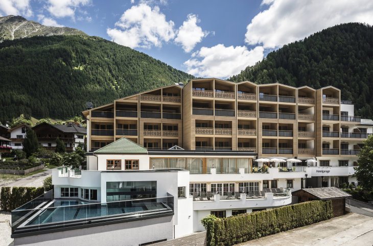 Falkensteiner Hotel & Spa Falkensteinerhof <div class="m-page-header__rating"><span class="m-page-header__rating--star"></span><span class="m-page-header__rating--star"></span><span class="m-page-header__rating--star"></span><span class="m-page-header__rating--star"></span></div>