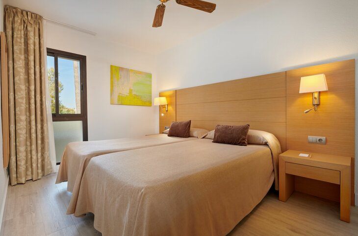 Hipotels Mediterraneo Club <div class="m-page-header__rating"><span class="m-page-header__rating--star"></span><span class="m-page-header__rating--star"></span><span class="m-page-header__rating--star"></span><span class="m-page-header__rating--star"></span></div>