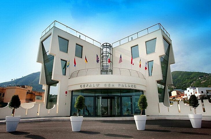 Cefalu Sea Palace <div class="m-page-header__rating"><span class="m-page-header__rating--star"></span><span class="m-page-header__rating--star"></span><span class="m-page-header__rating--star"></span><span class="m-page-header__rating--star"></span></div>
