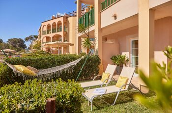 One Bedroom Suite Swim Up