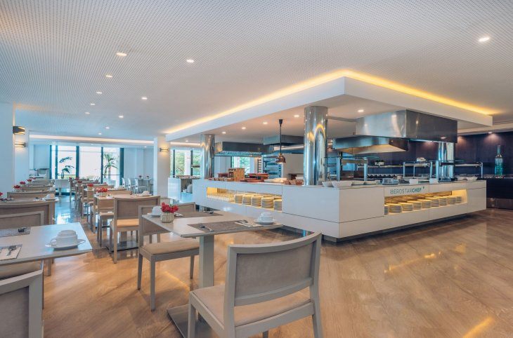 Iberostar Waves Cala Millor (adults only) <div class="m-page-header__rating"><span class="m-page-header__rating--star"></span><span class="m-page-header__rating--star"></span><span class="m-page-header__rating--star"></span><span class="m-page-header__rating--star"></span></div>