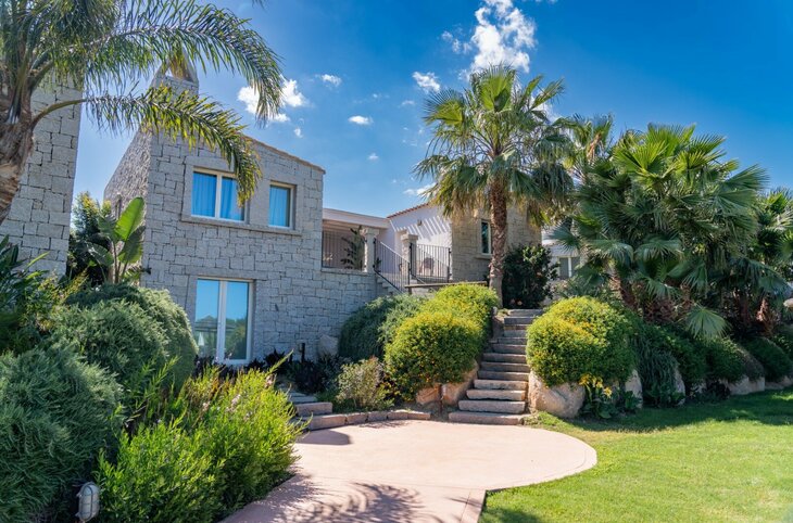 Cala Sinzias Resort <div class="m-page-header__rating"><span class="m-page-header__rating--star"></span><span class="m-page-header__rating--star"></span><span class="m-page-header__rating--star"></span><span class="m-page-header__rating--star"></span></div>