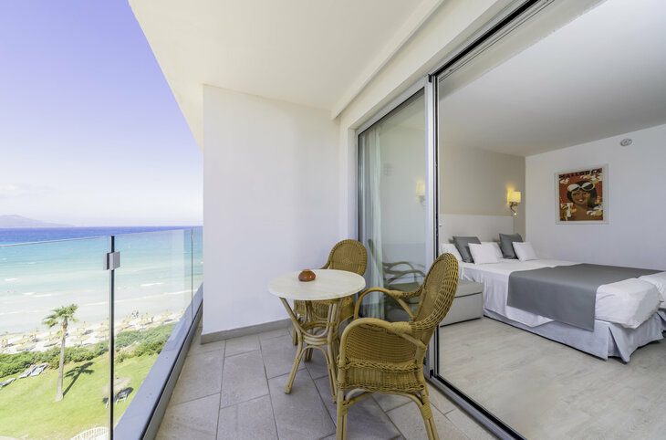 Playa Esperanza Resort <div class="m-page-header__rating"><span class="m-page-header__rating--star"></span><span class="m-page-header__rating--star"></span><span class="m-page-header__rating--star"></span><span class="m-page-header__rating--star"></span></div>