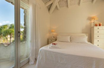 Bougainvillea mit Privatpool