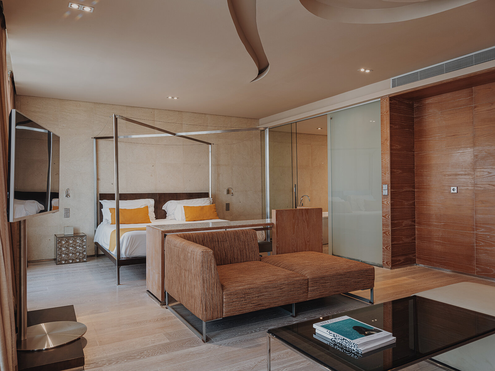 Cloud 9 Suite