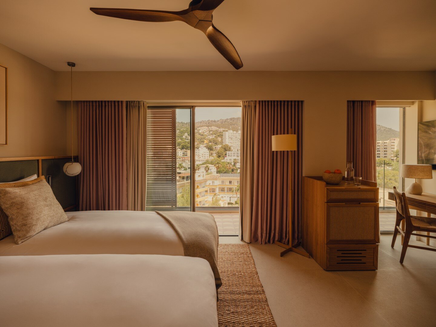 Doppelzimmer Bergseite mit Terrasse