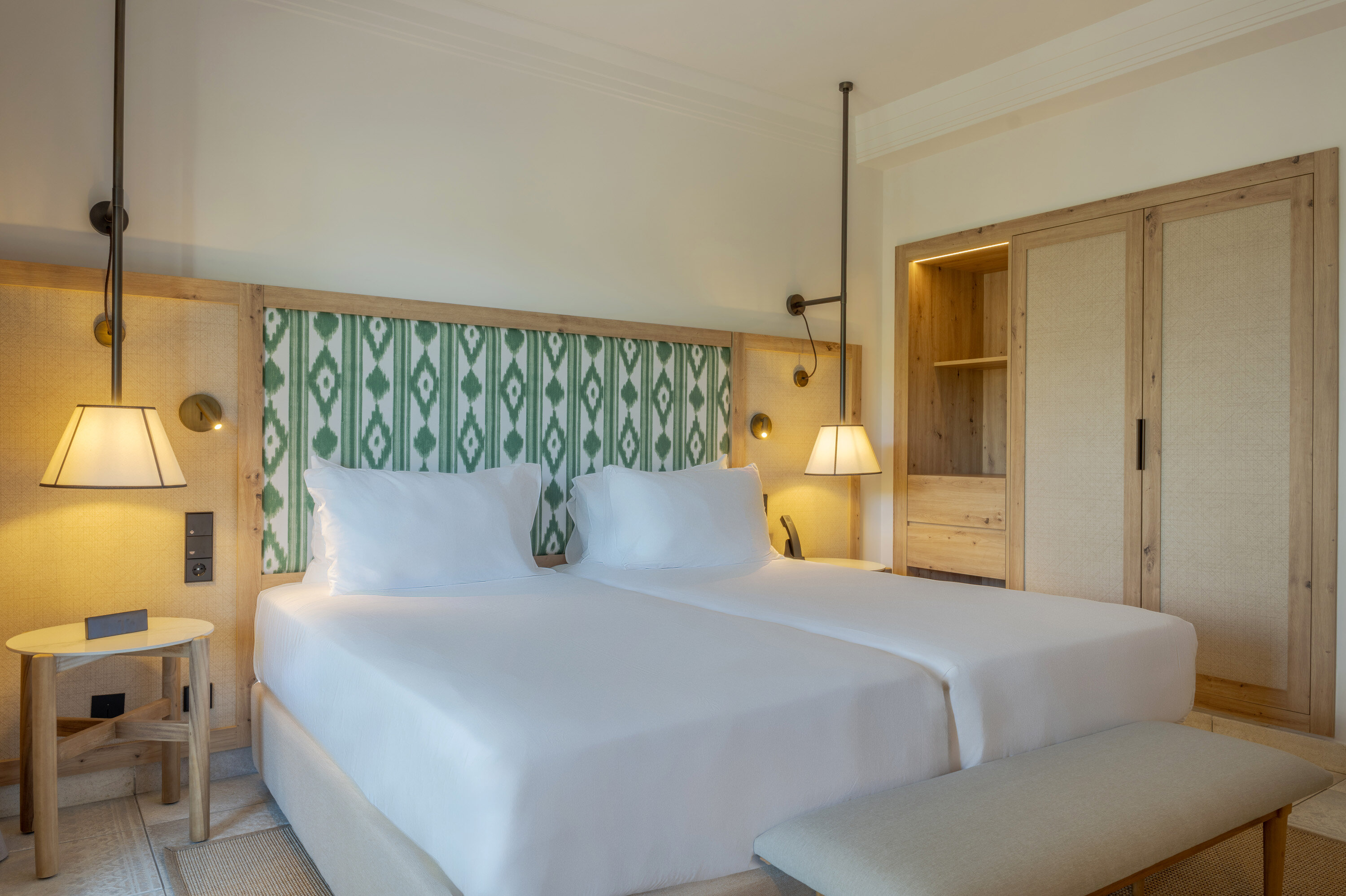 Deluxe Twin Beds