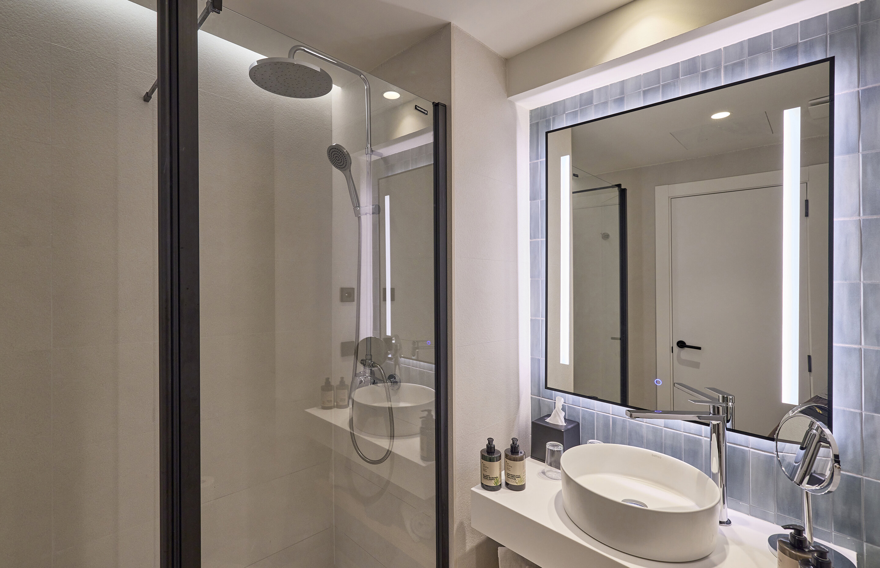 Familienzimmer seitl. Meersicht