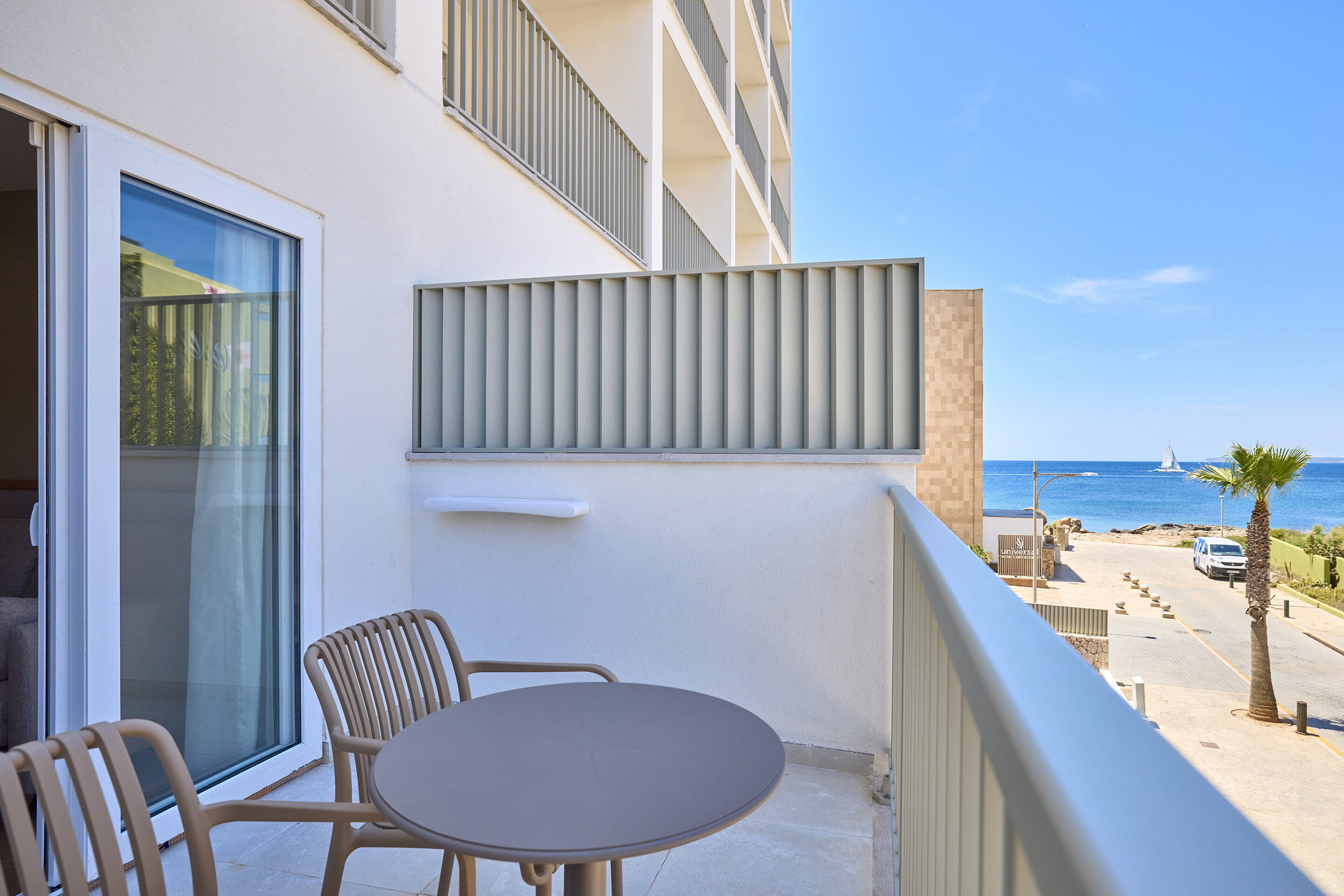 Familienzimmer seitl. Meersicht