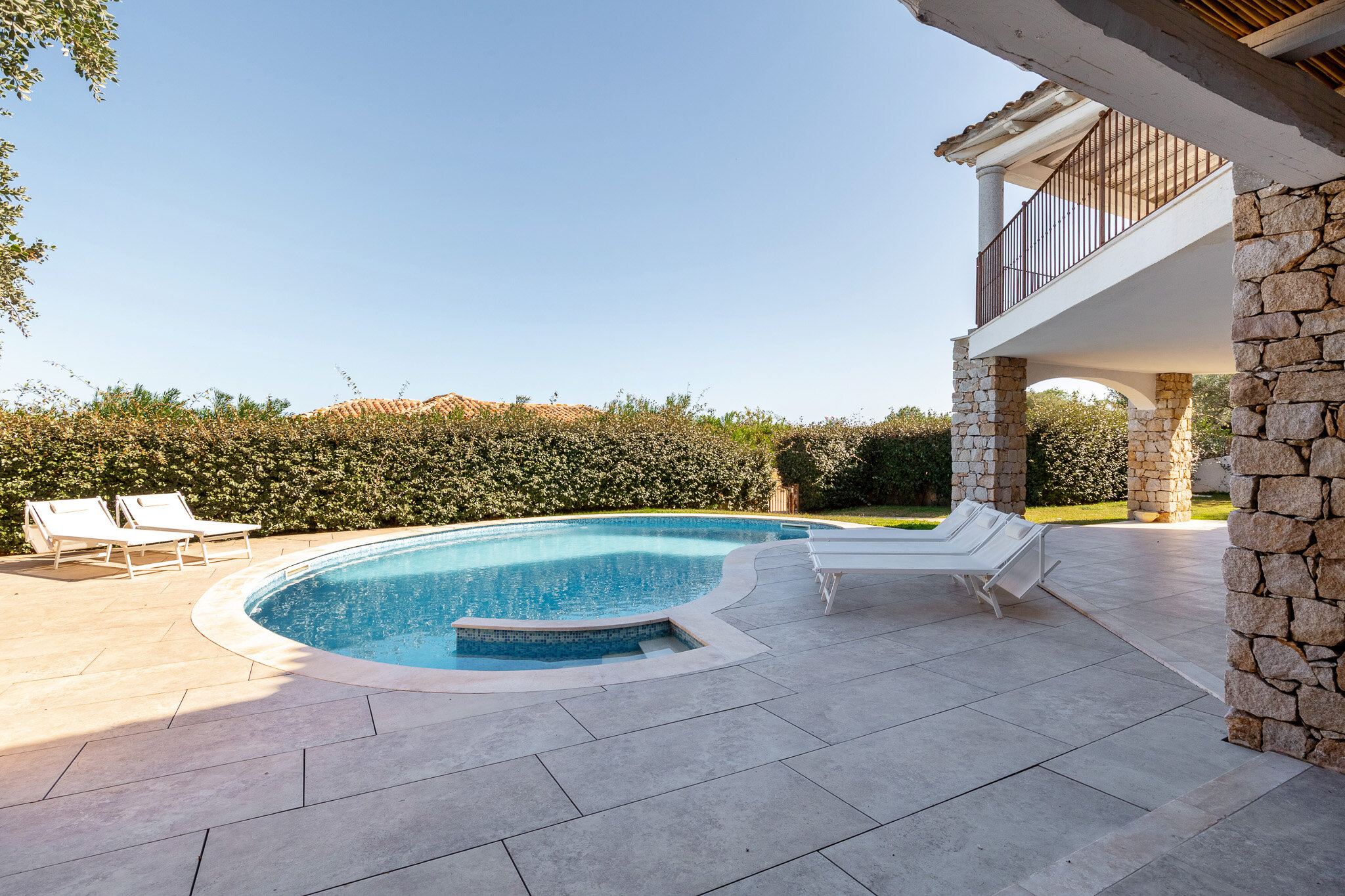 Melograno mit Privatpool