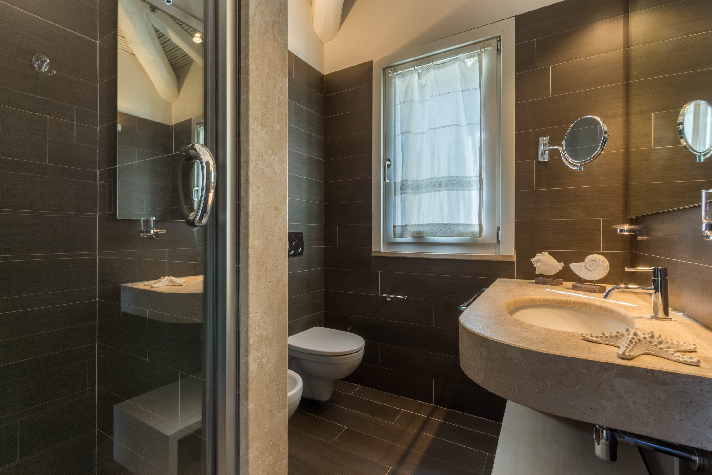 Bougainvillea mit Privatpool