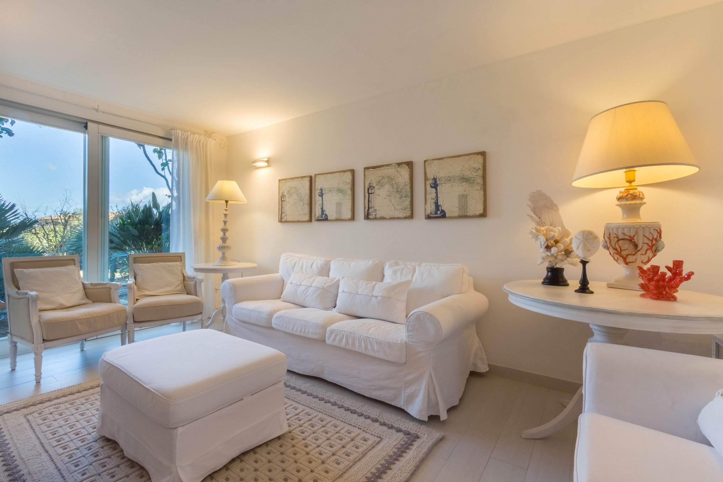 Bougainvillea mit Privatpool