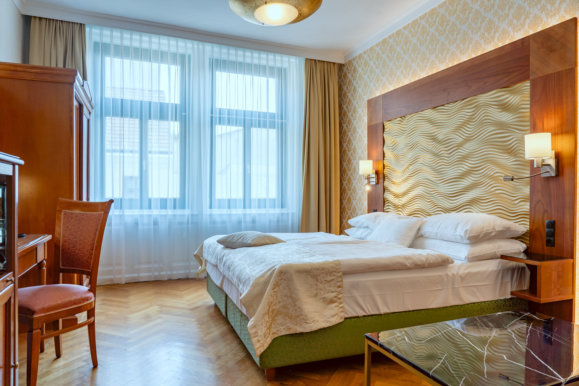 Deluxe Wiener Elégance